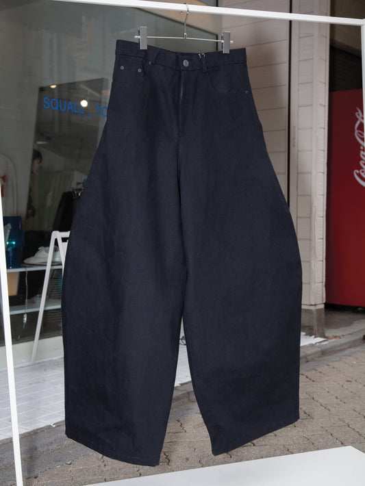 Marusho AW25 – Geometric Jeans